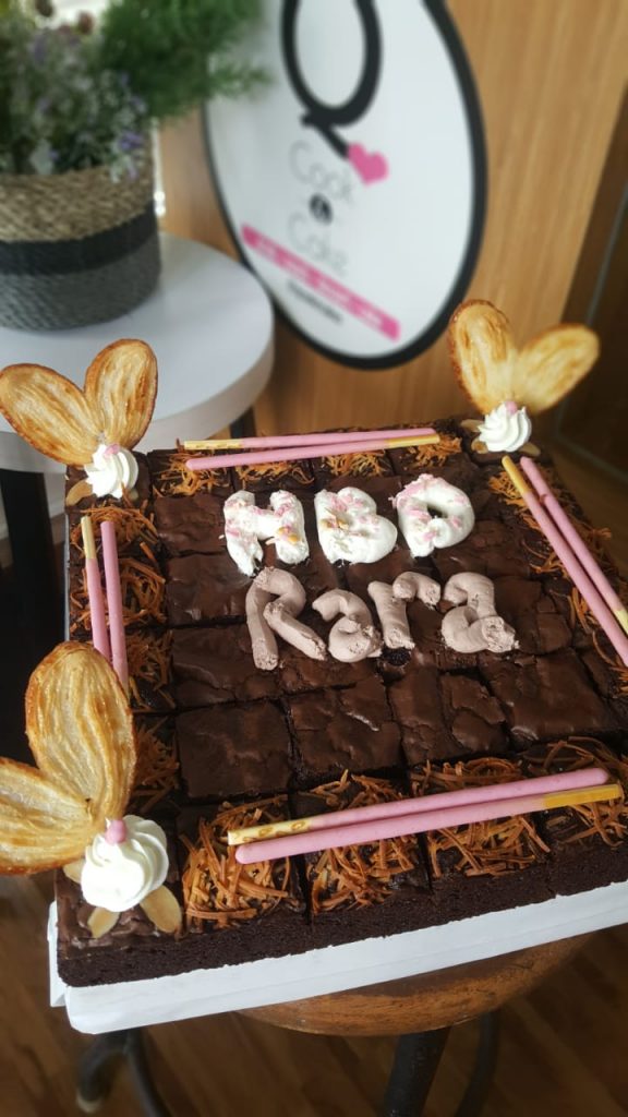 brownies birthday cake